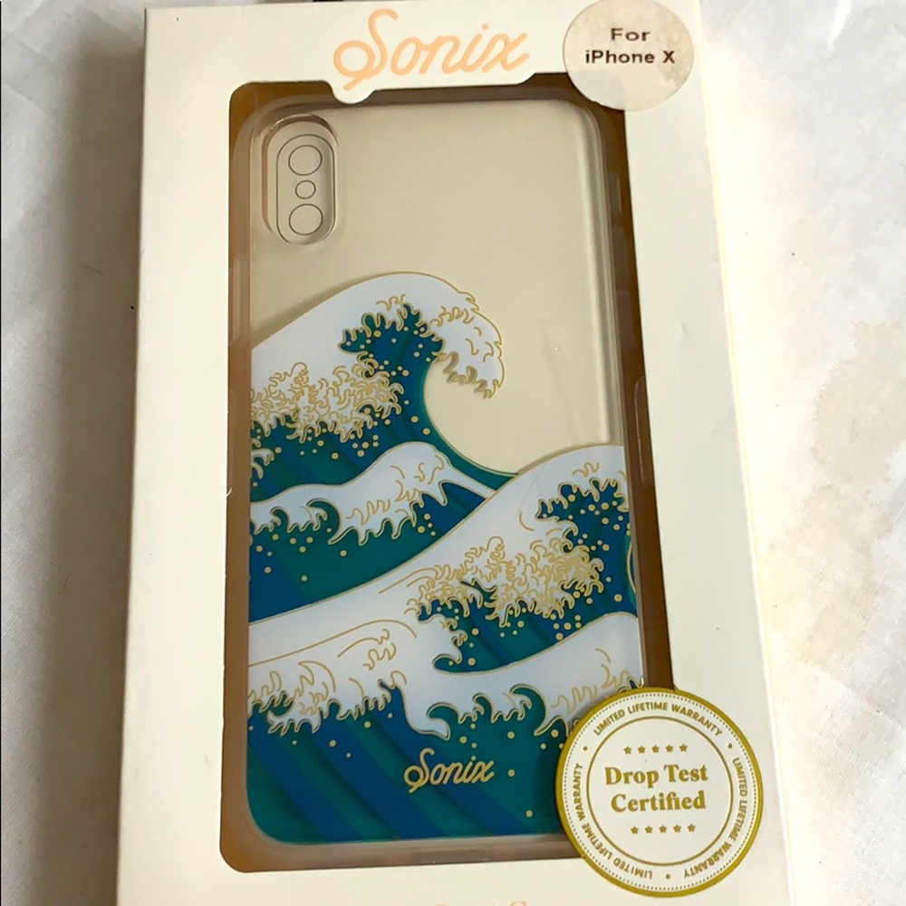 NIP Sonix clear and ocean wave IPhone X case ☎️